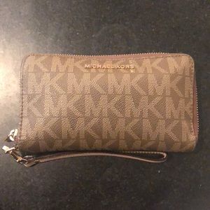 Brown Michael Kors wristlet